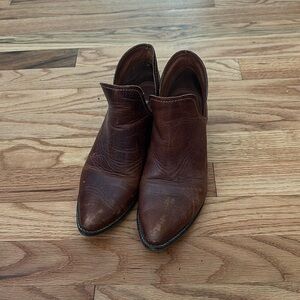 Steve Madden brown leather booties